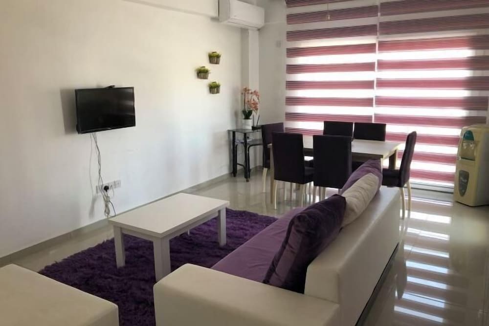 Three Bedroom Apt, Central Location, spacious 1