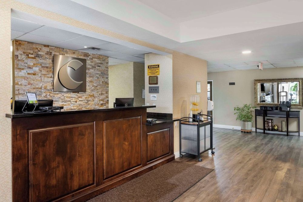 Comfort Suites Tulare Sequoia Gateway 2