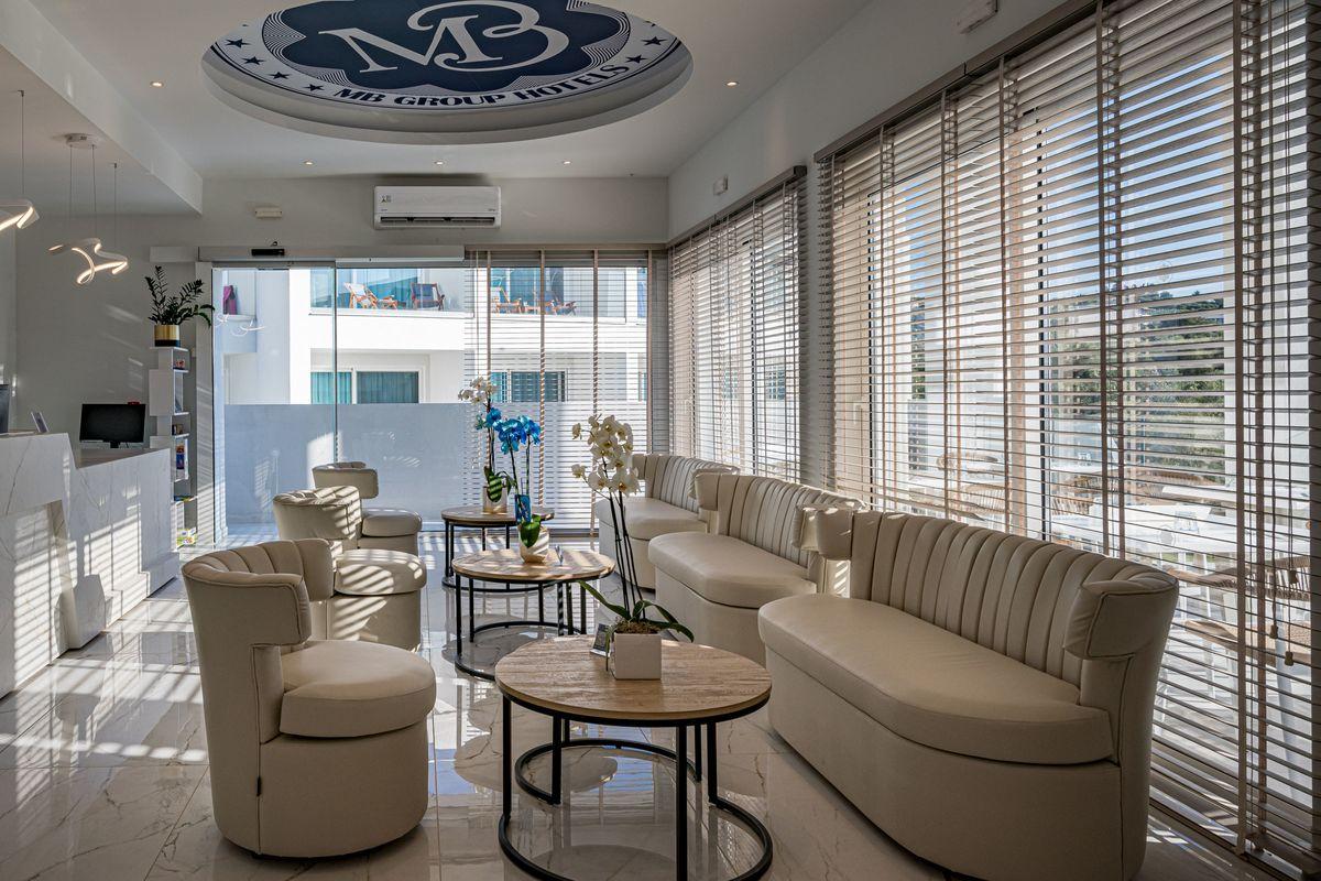 Mer Bleu Beach Hotel 1