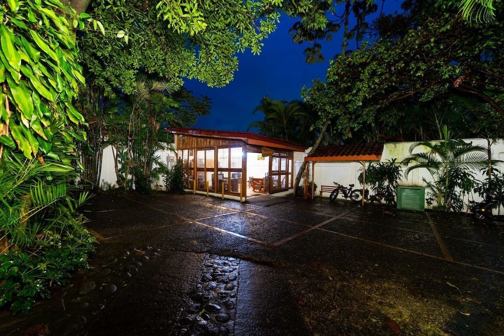 Costa Verde Inn 2