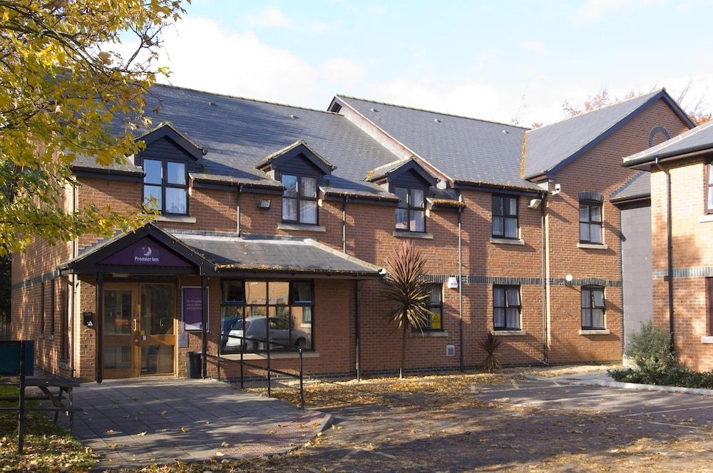 Premier Inn Gravesend Central 1