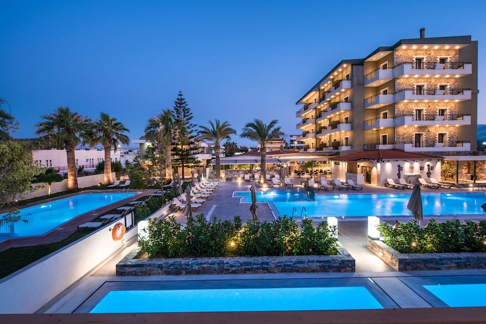 Petousis Hotel & Suites 1
