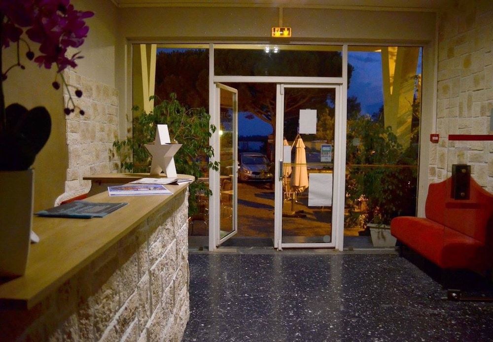 Hôtel Restaurant La Plage 2