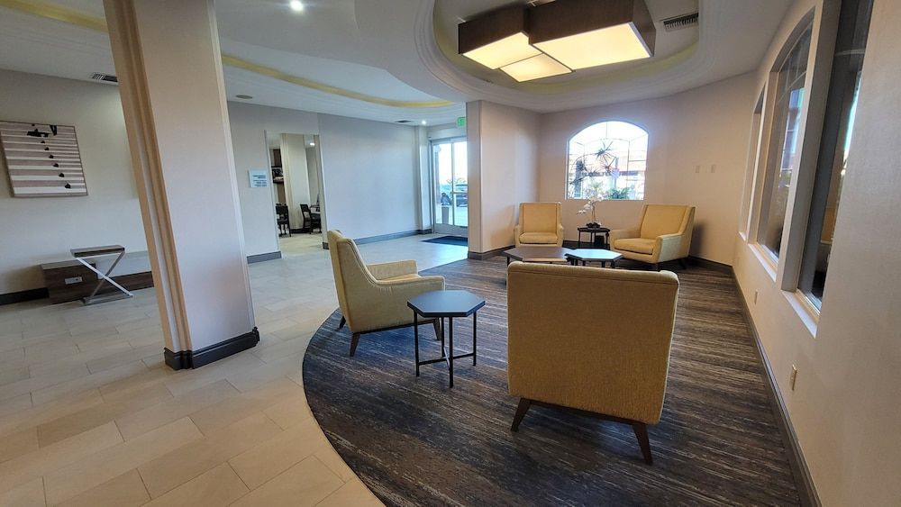 Holiday Inn Express SAN DIEGO SOUTH - CHULA VISTA by IHG 2