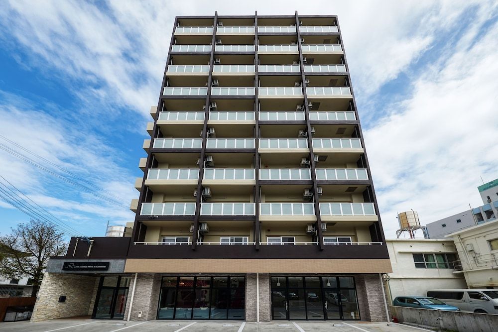 New Normal Hotel in NAMINOUE ニューノーマルホテルイン波の上 1