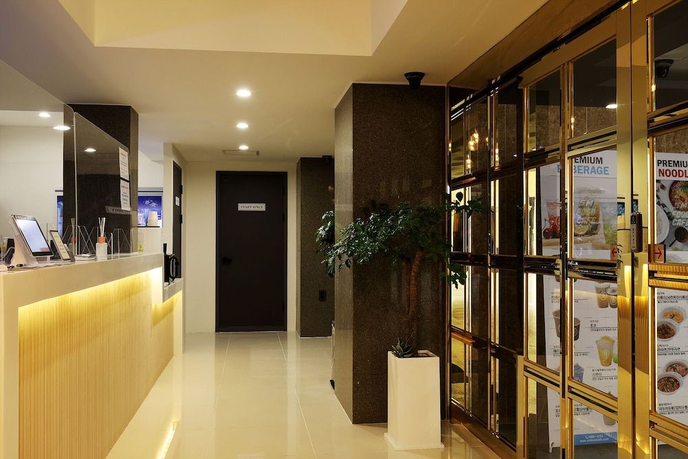 Hotel166 1