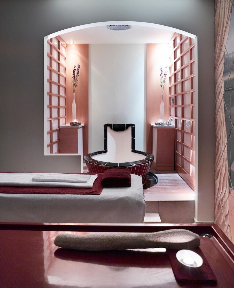 Neptune Luxury Resort 2