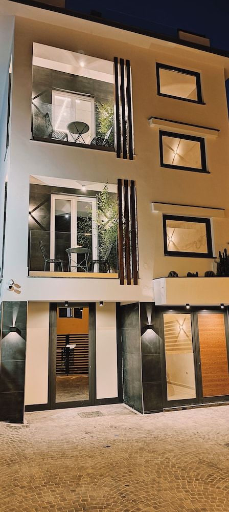Kira suite and rooms 1
