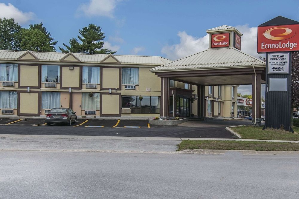 Econo Lodge 1