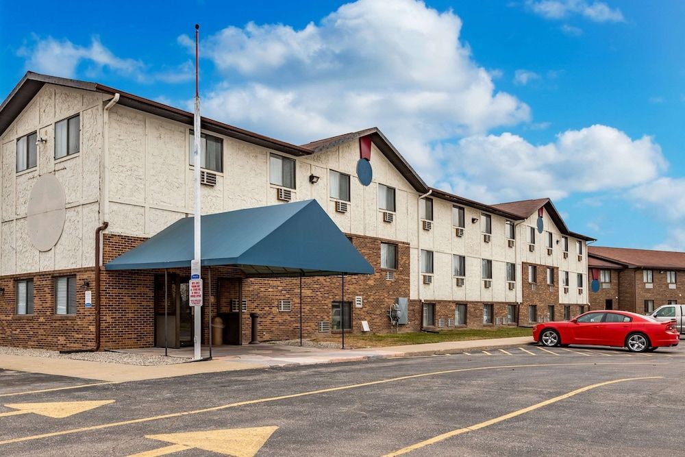 Econo Lodge Inn & Suites Auburn 1