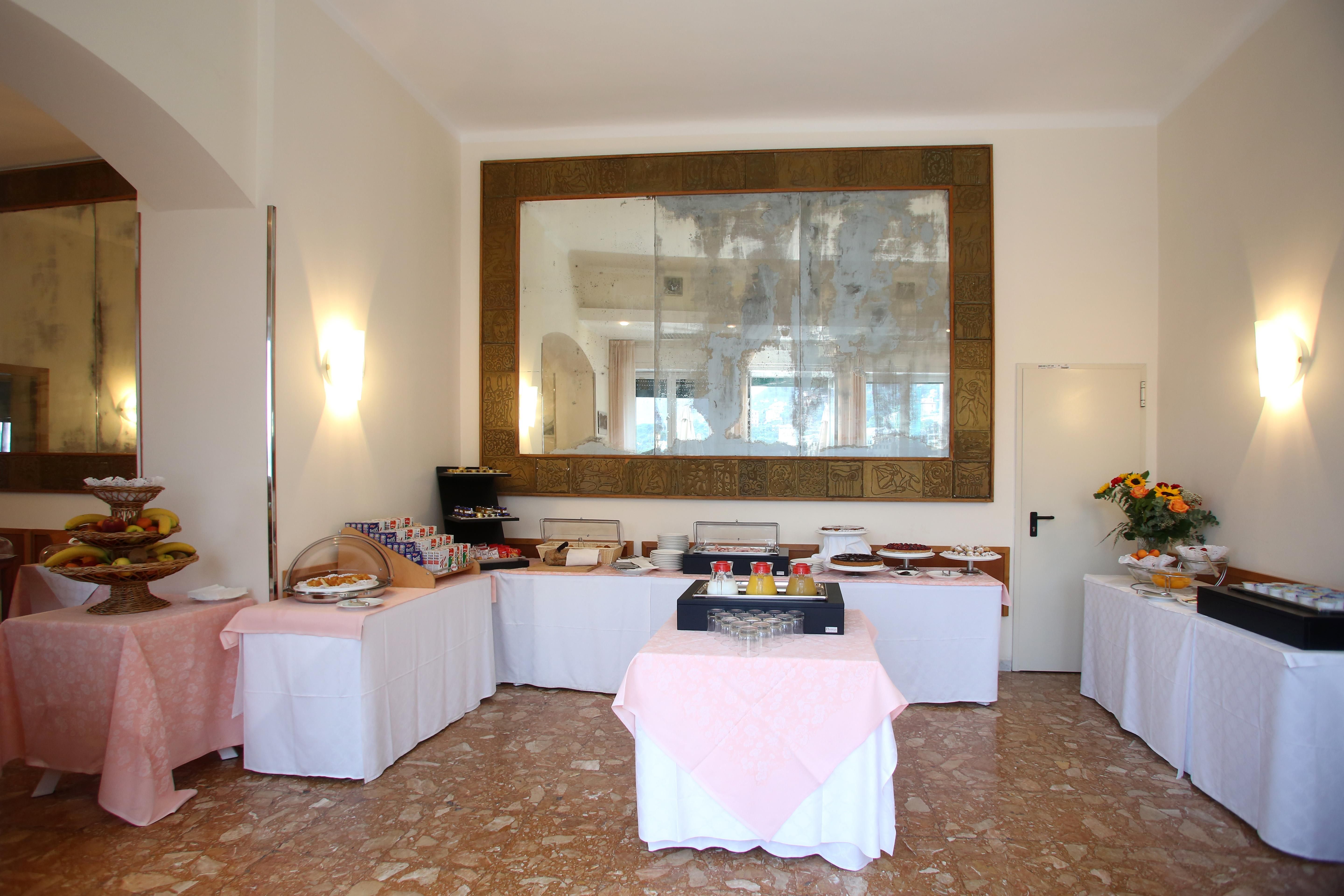 Hotel Elena 2