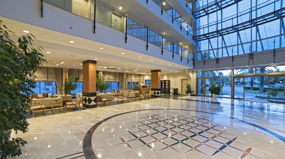 Novum Garden Side Hotel 2
