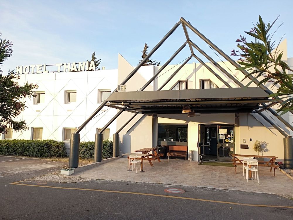 HOTEL THANIA Sète Frontignan 1