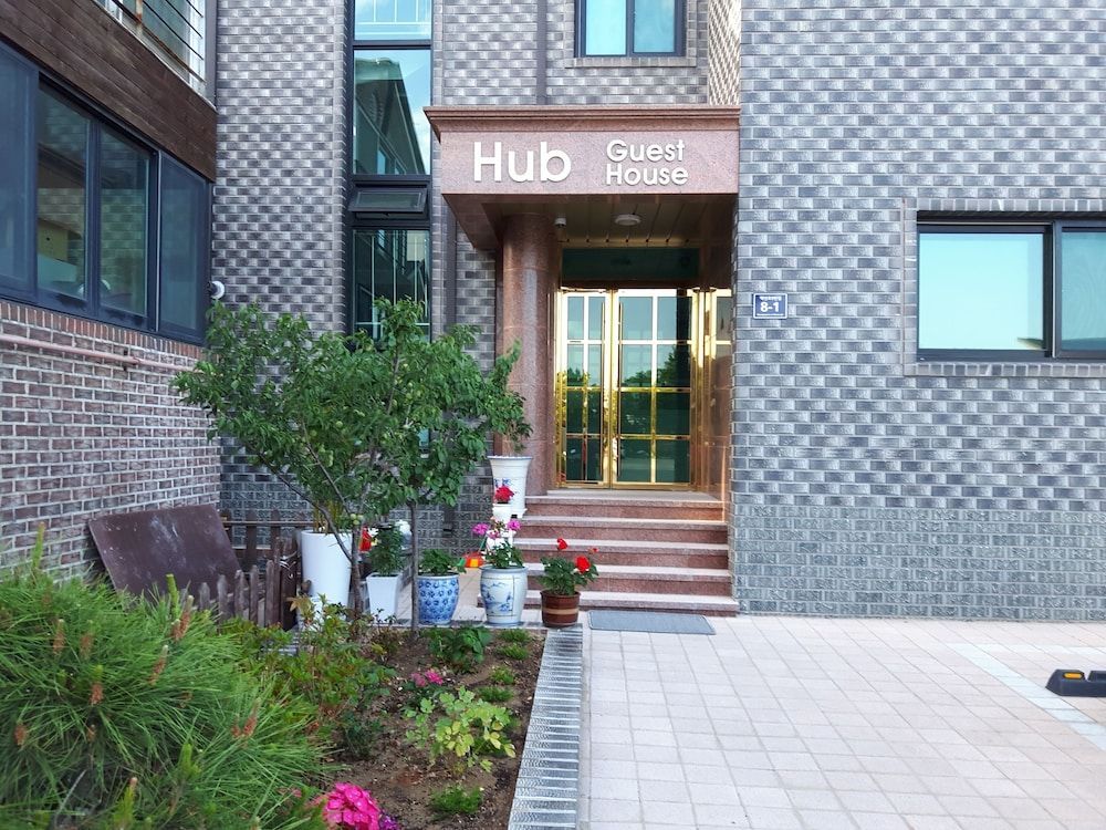 Hub Guest House 1