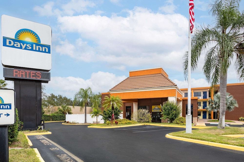 Days Inn by Wyndham N Orlando/Casselberry 1