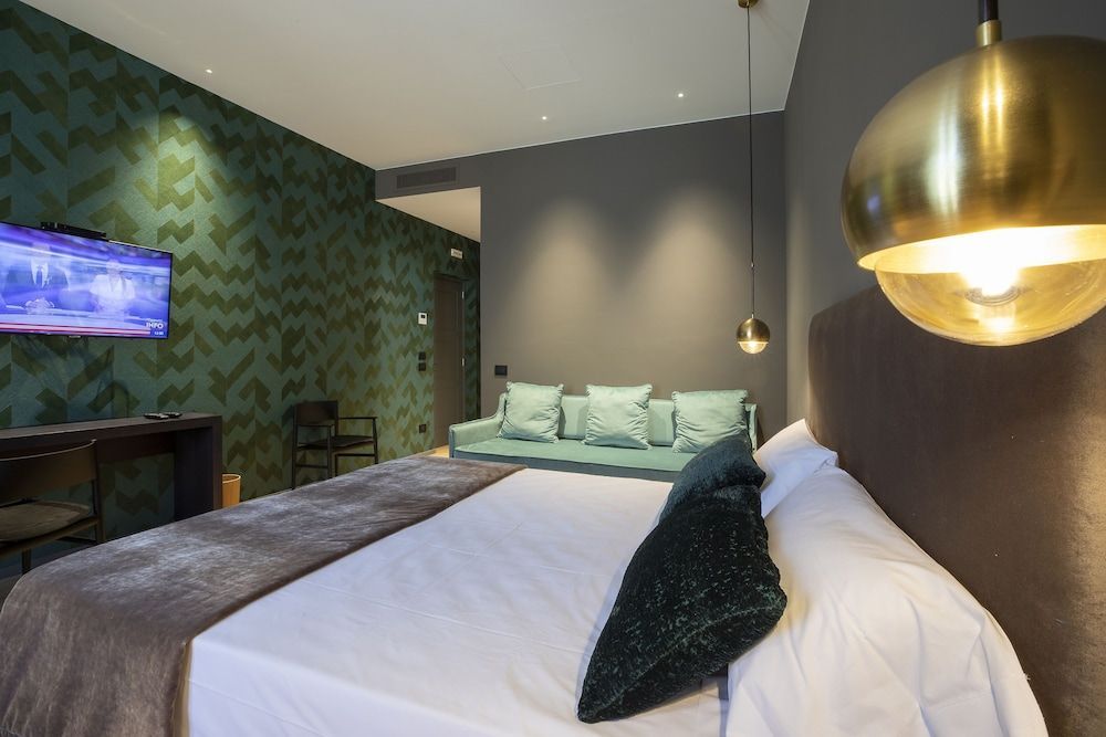 Re Sale Boutique Hotel 2