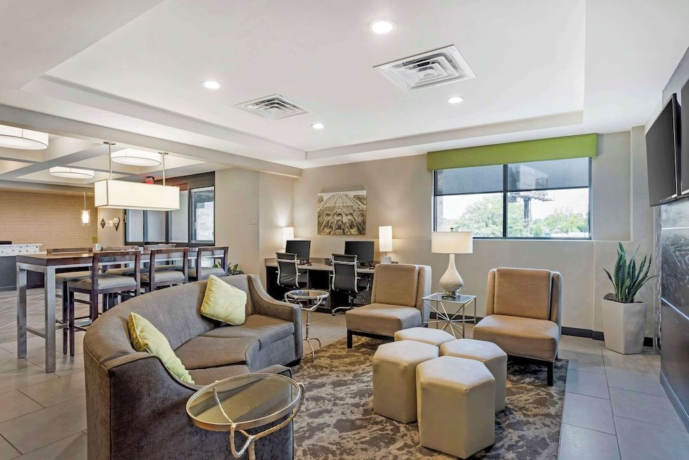 Best Western Plus Philadelphia-Pennsauken Hotel 2