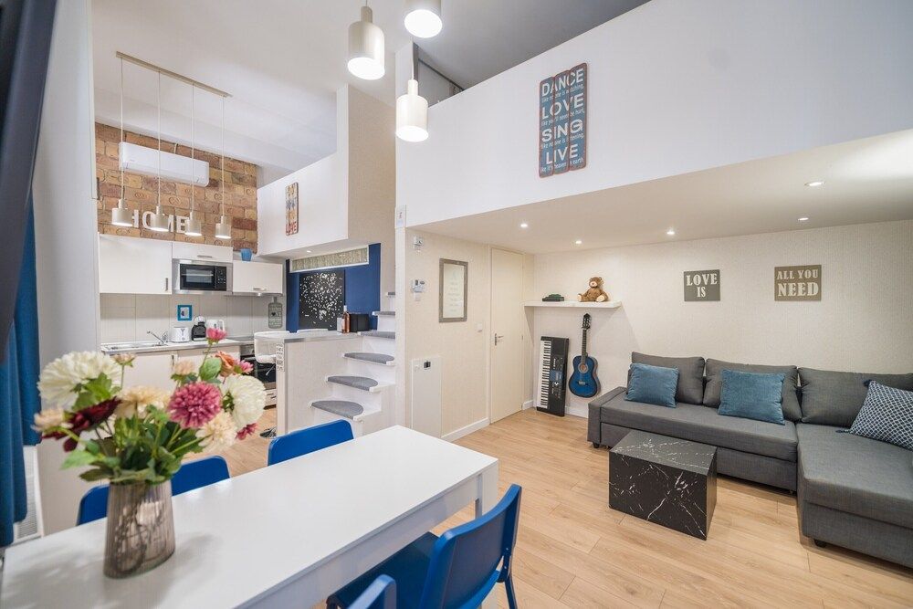 happy home BLUE 1