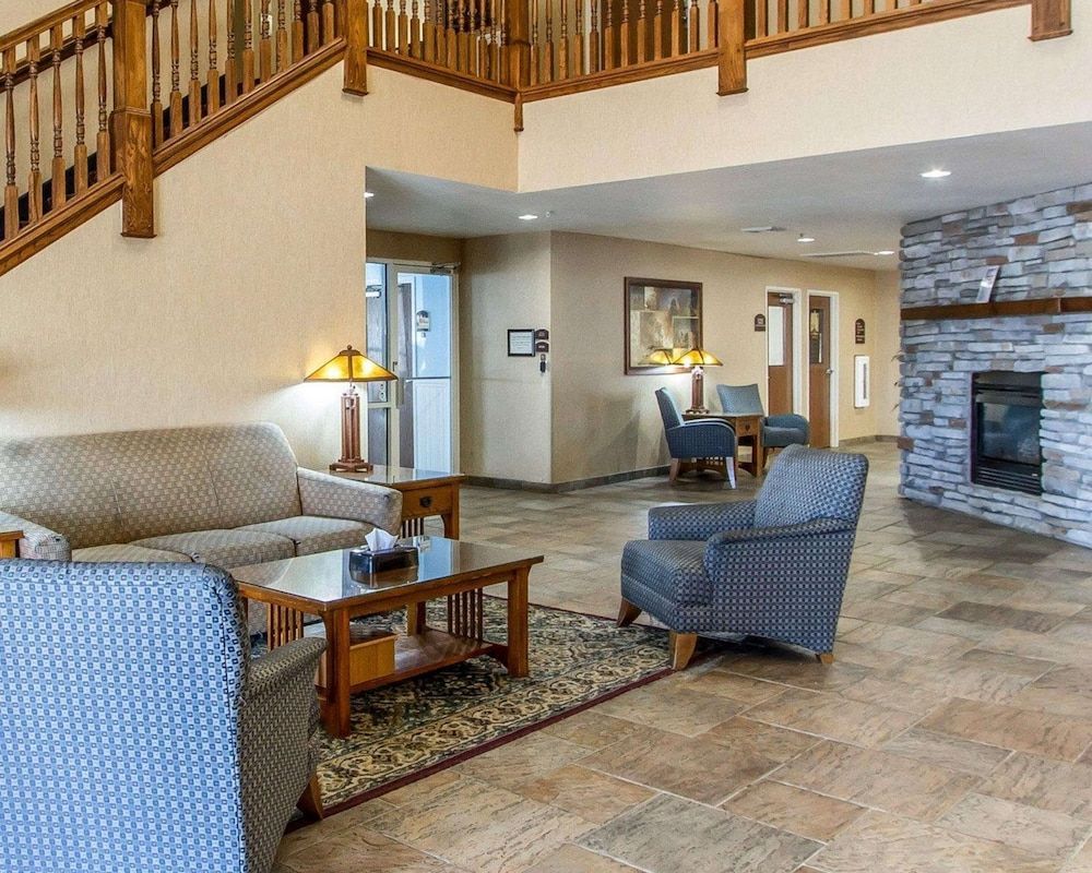Quality Inn & Suites Fort Madison near Hwy 61 1
