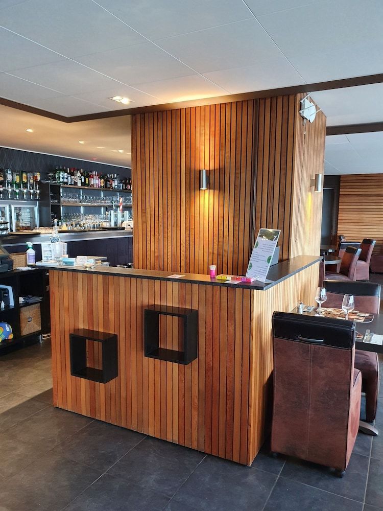 LES 7 MEUSES - Restaurant & Hébergements HÔTELIERS - INSOLITES - WELLNESS - GÎTES 2
