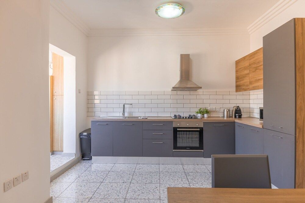 Harbour Vista: Spacious 2BR in Heart of Valletta 1