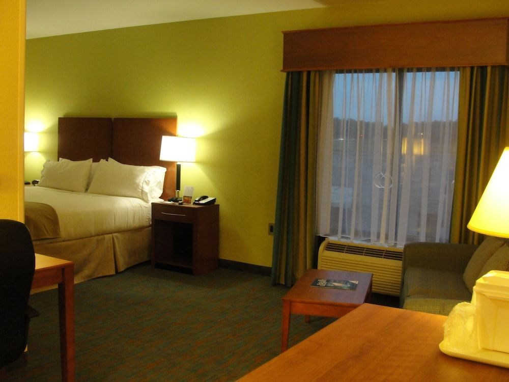 Holiday Inn Express & Suites ATLANTA EAST - LITHONIA by IHG 2