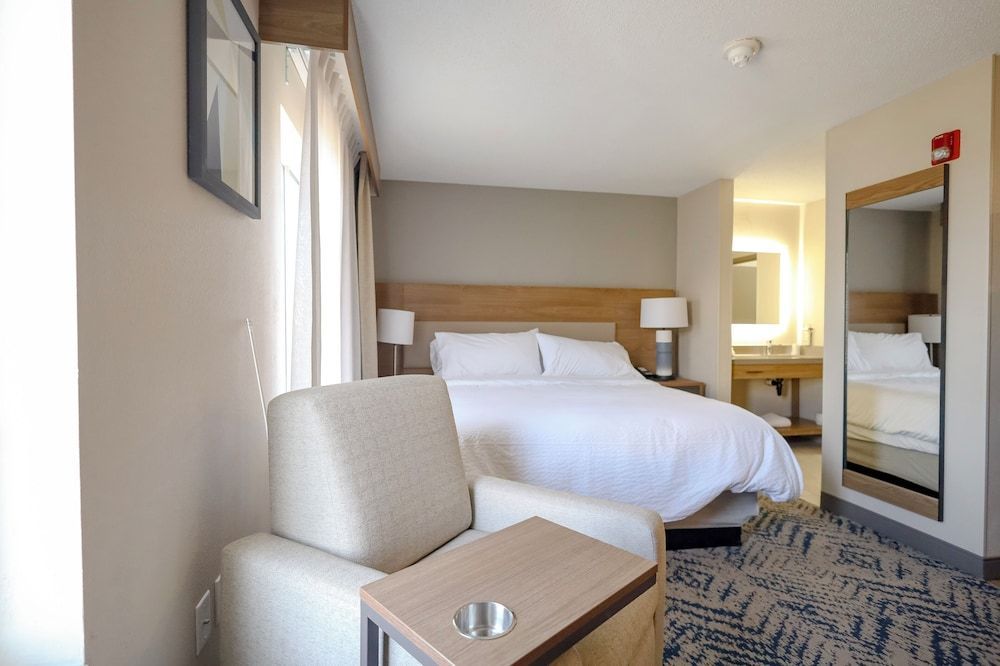 Candlewood Suites Beachwood Cleveland by IHG 2