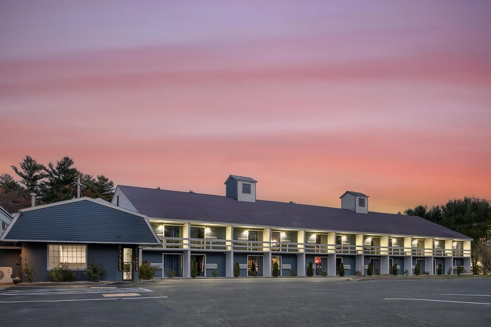 Yankee Clipper Inn, SureStay Collection by Best Western 1