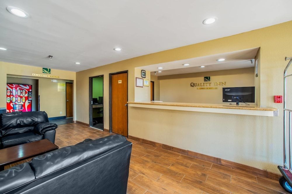 Quality Inn Carbondale University area 2
