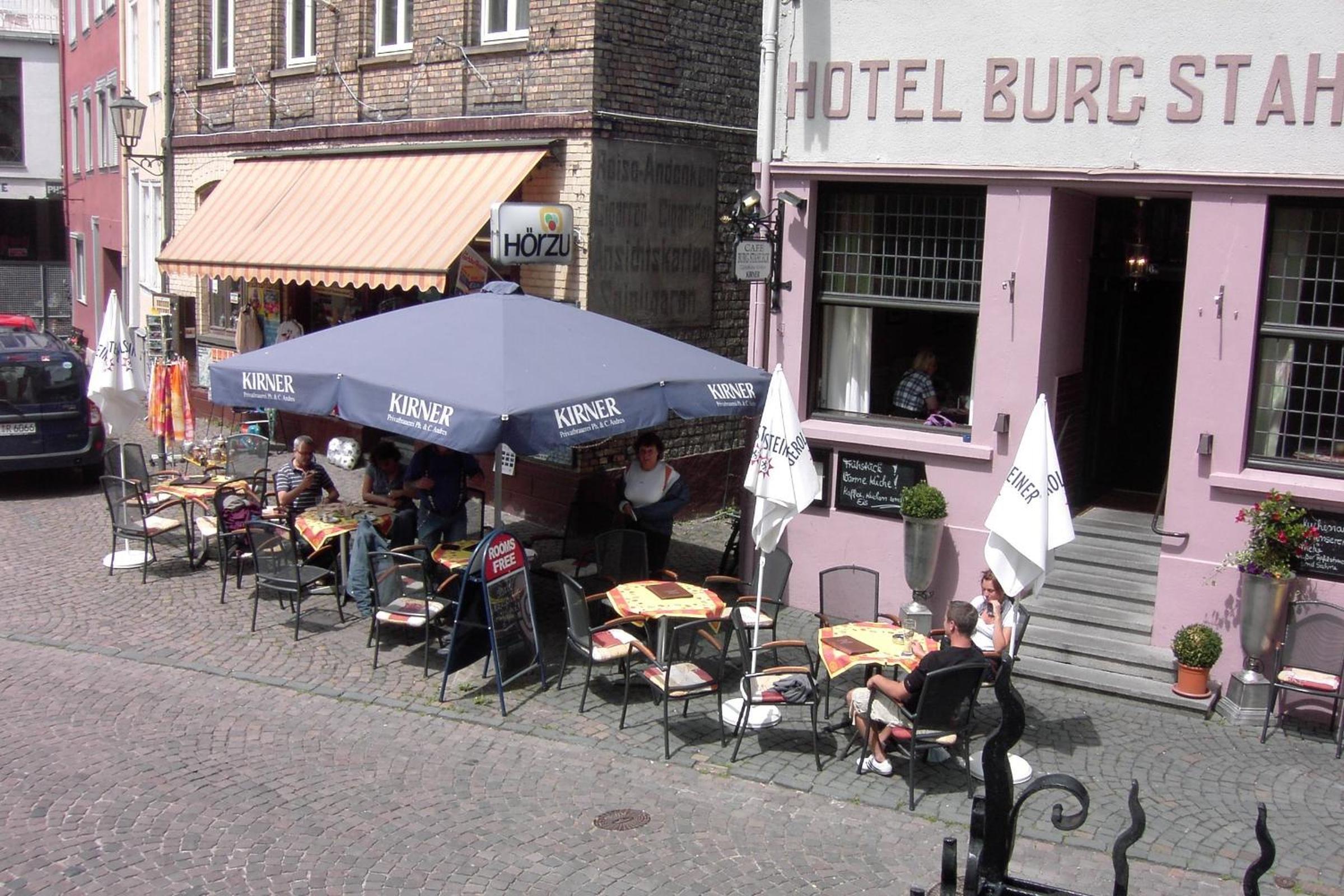 Hotel-Café-Burg Stahleck 1