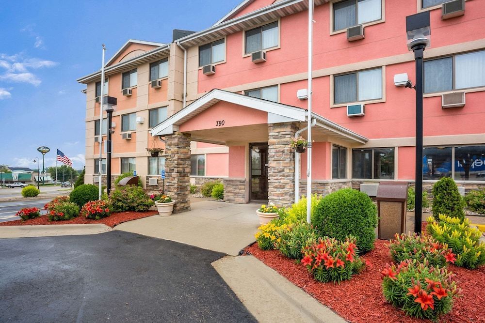 Quality Inn Cedar Rapids South 1