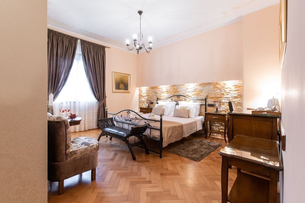 Unique Luxury Rooms 1