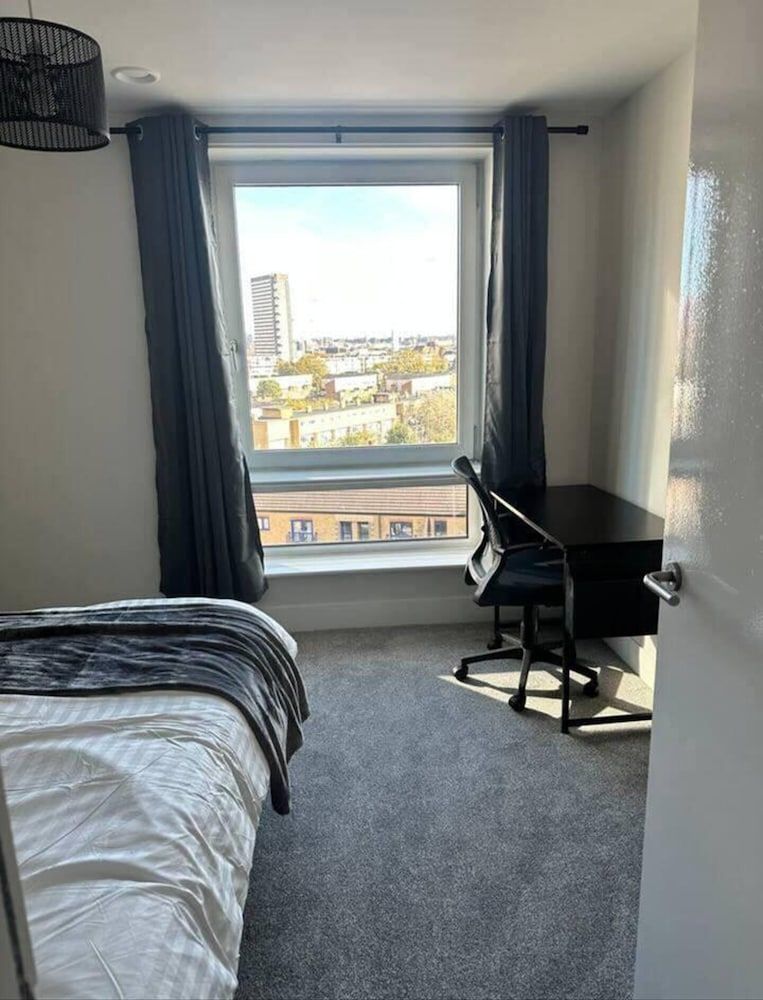 Cosy, Comfy 2 Bed Apartment Canary Wharf 2