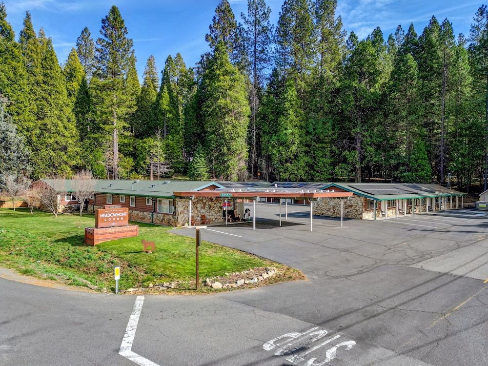 Arnold Meadowmont Lodge 1