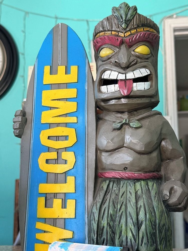 The Shores Inn 2