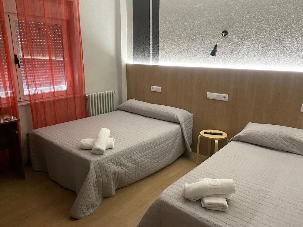 Hostal Uria 2