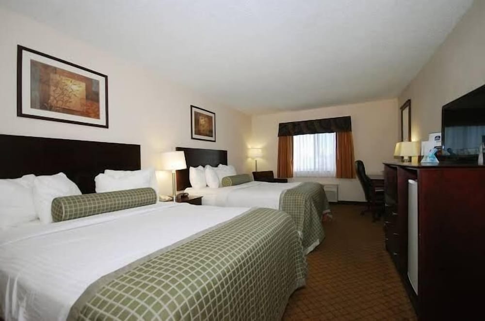 Baymont by Wyndham Delaware 2