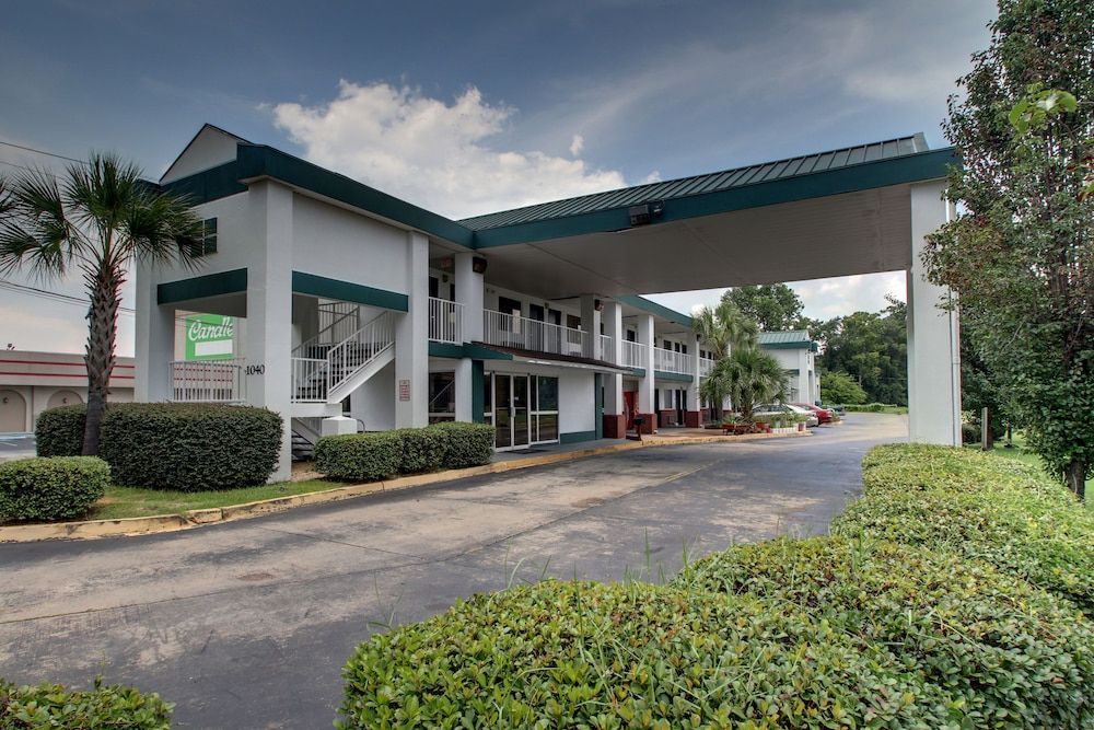 Key West Inn - Montgomery 1