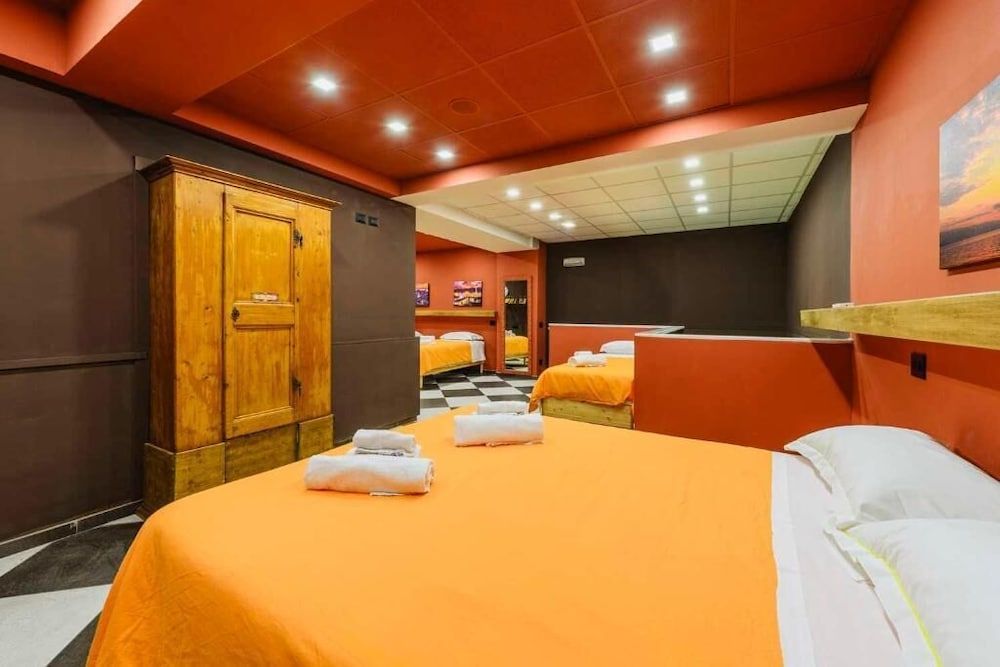 Arena Albaro House 2