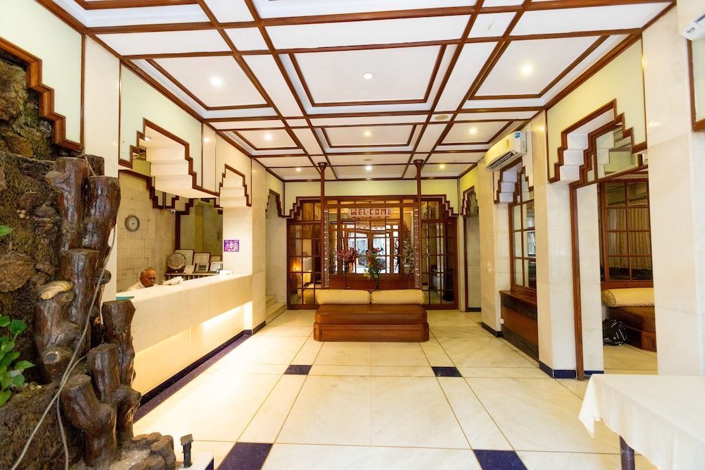 Garden Hotel 2
