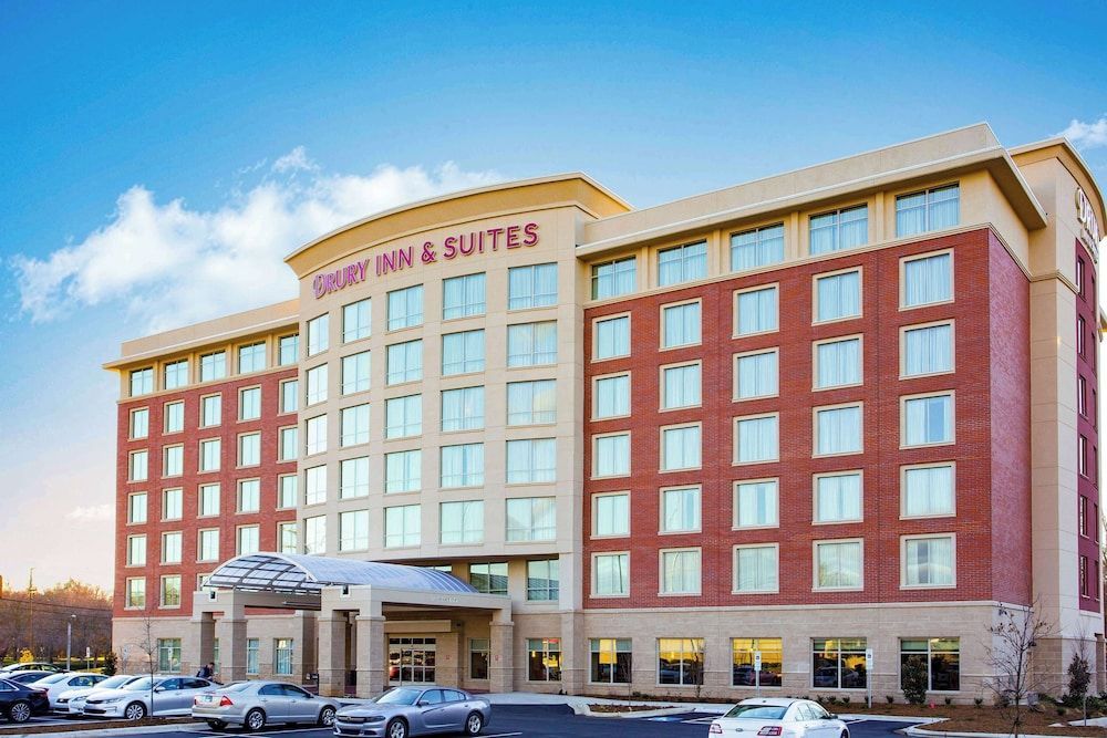 Drury Inn & Suites Charlotte Arrowood 1