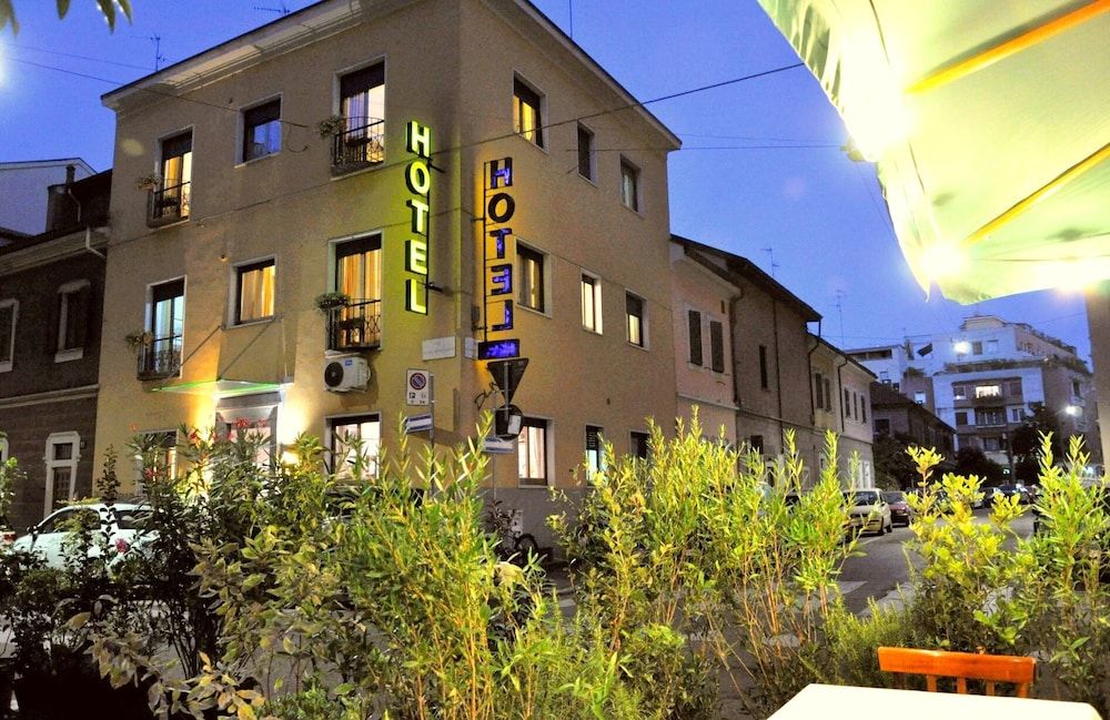 Hotel Dover 1