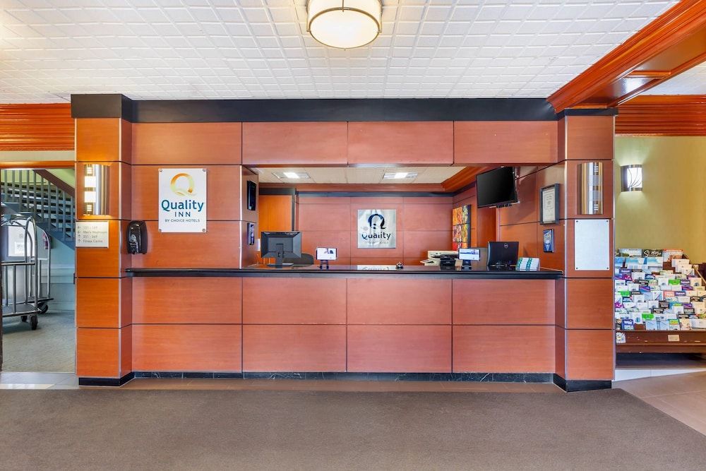 Quality Inn Toronto Airport 2