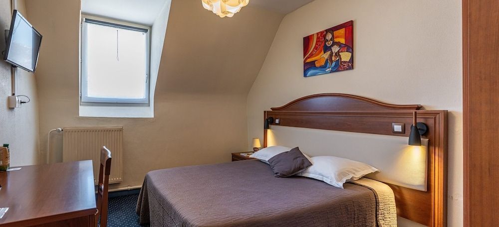 Logis Hôtel Central 1
