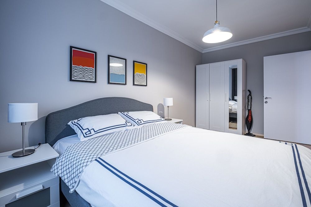 Spacious Central Apartment Crossroads of Transports 1