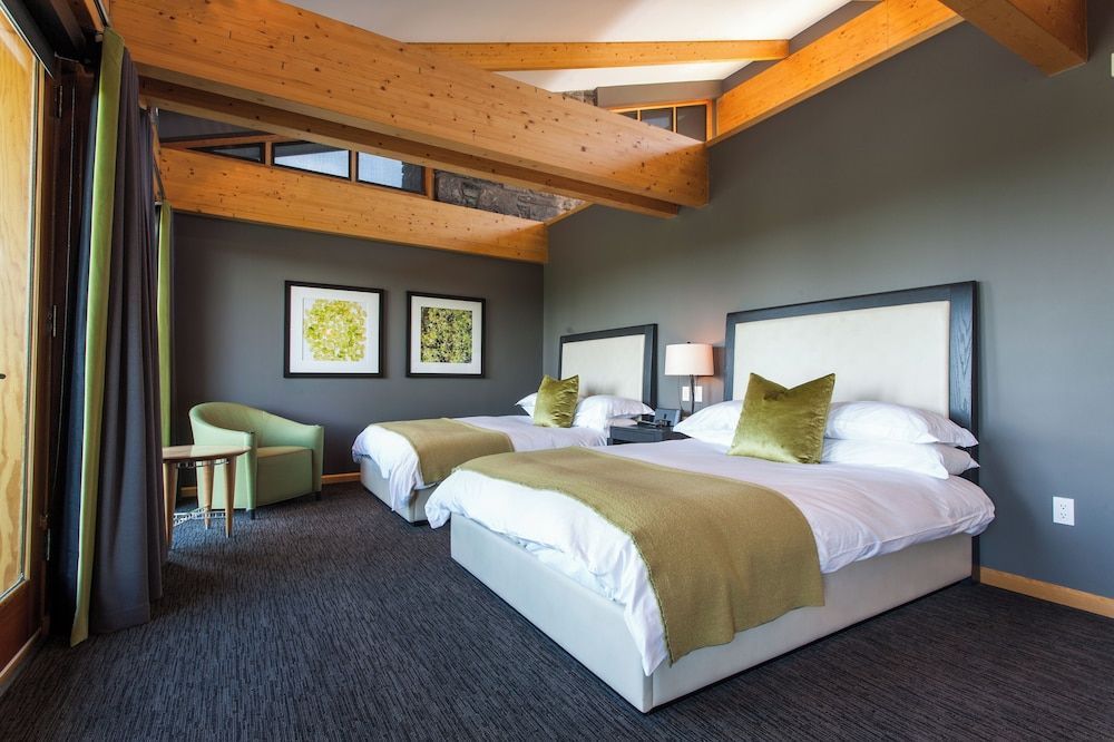 Azuridge Estate Hotel 2