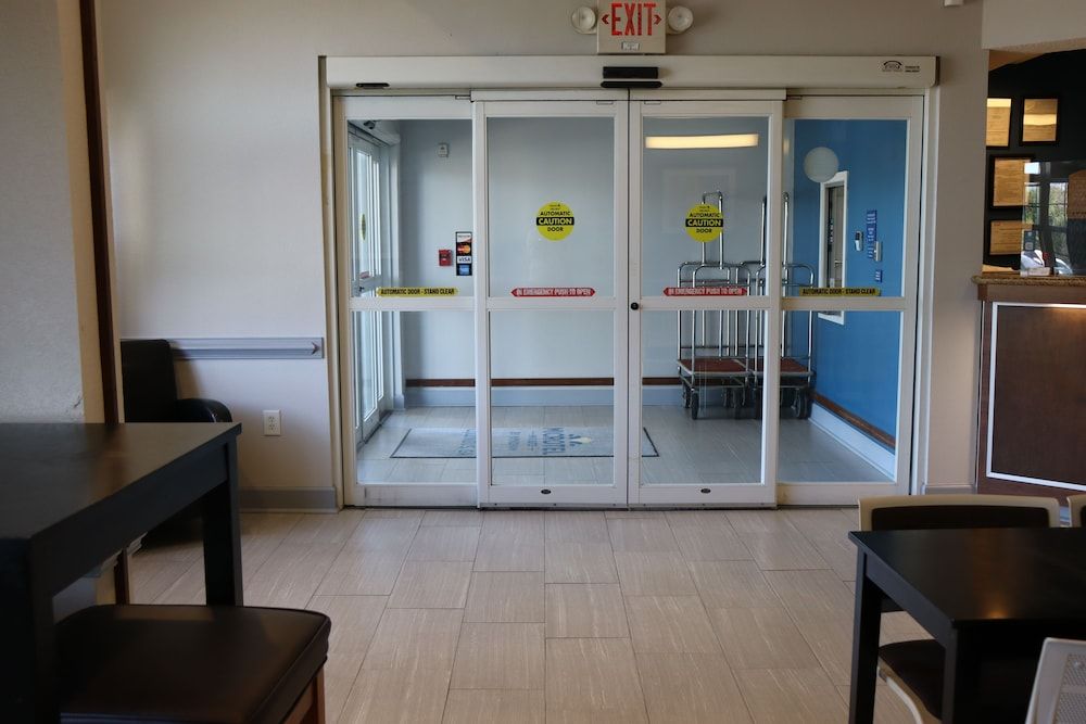 Microtel Inn & Suites by Wyndham Columbus Near Fort Benning 2