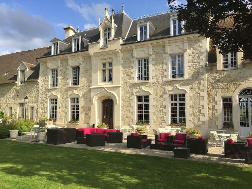 Chateau De Fere 1