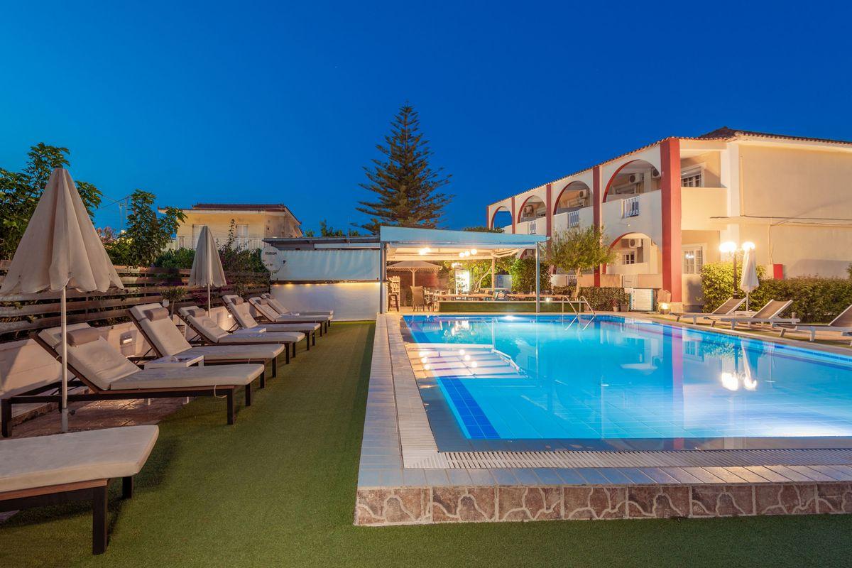 Oscar Villa & Studios 1