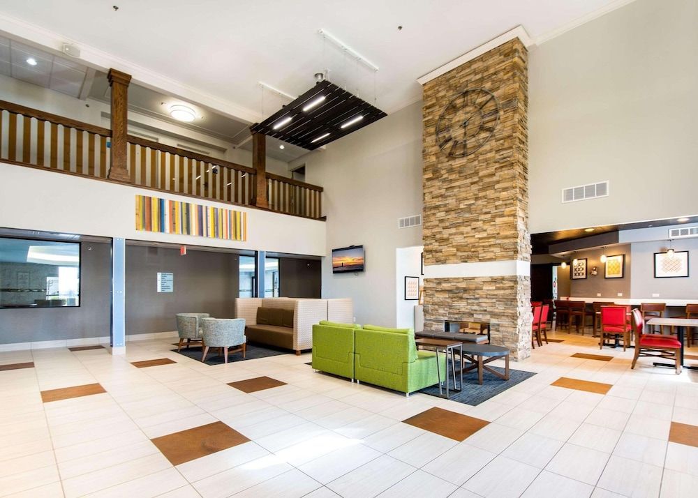 Country Inn & Suites by Radisson, South Haven, MI 1